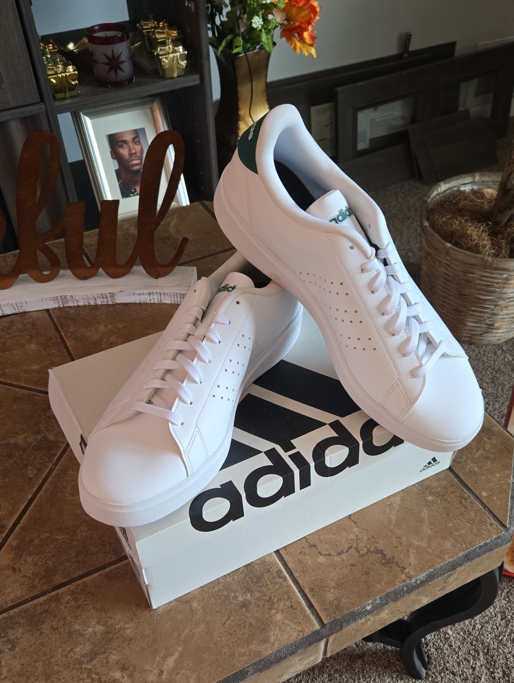 Men's adidas White Sneakers with Green Heel Tab💚 New With Box
